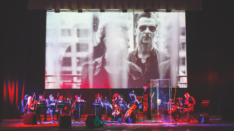 Rīgā uzstāsies simfoniskās rokmūzikas grupa «Résonance»