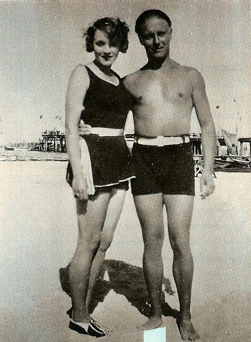 Charlie Chaplin and Marlene... Autors: dzeimsons Slavenību Gigapaka