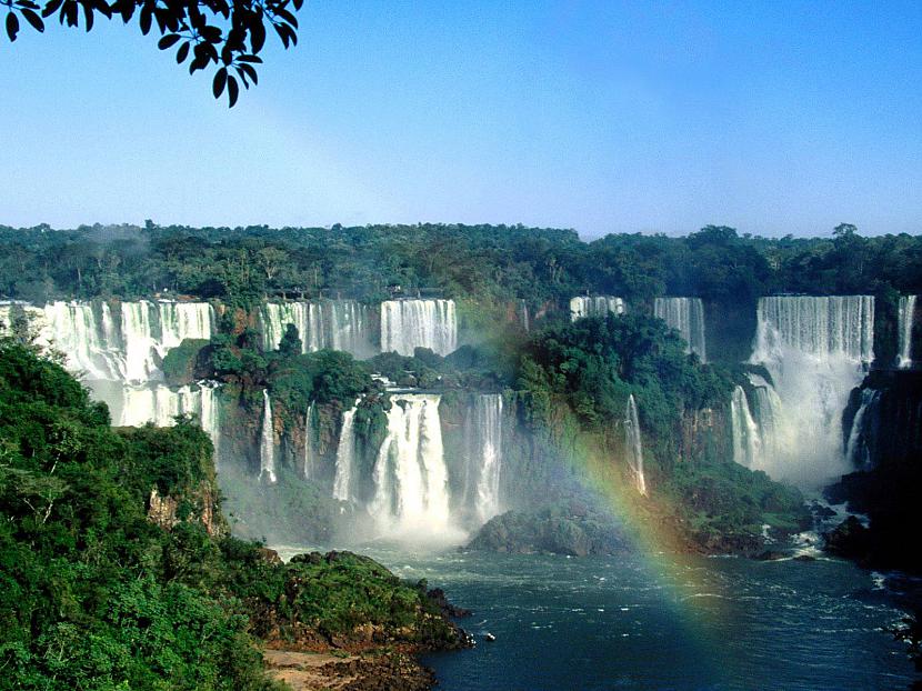 Iguazu Falls ir augsts un ļoti... Autors: khekhe Ūdenskritumu burvība