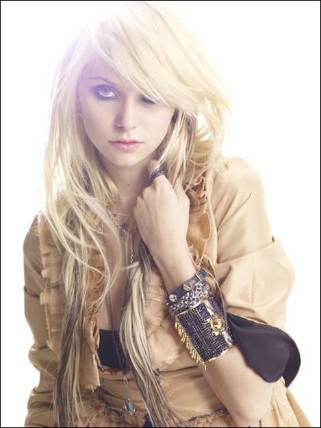  Autors: Honeybear Taylor Momsen.