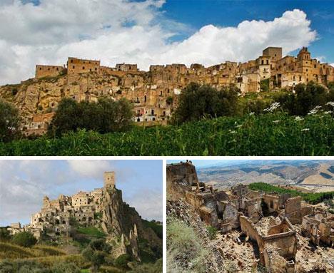 Walled Medieval Town of Craco... Autors: hzT Spoku pilsētas un pamestas pilsētas no visas pasaules.