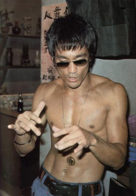 Bruce Lee Autors: UglyPrince Reti redzētas slavenu cilvēku bildes!