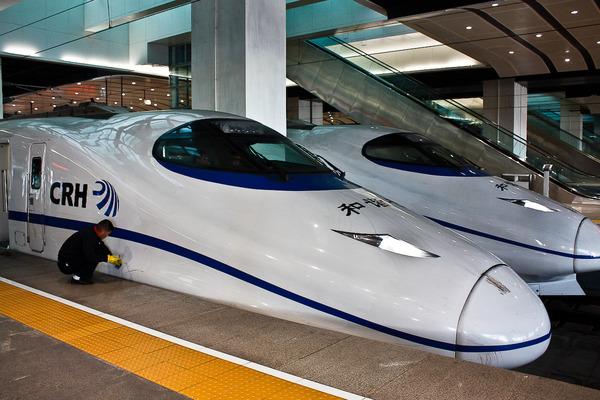 4 vieta  CRH Ķīnā 350kmh mx... Autors: Spocenite Top 5 ātrākie vilcieni pasaulē