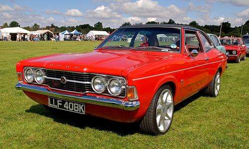 Ford Cortina Mk3 Autors: nonie Tiem kam patīk 60./70. sporta autiņi