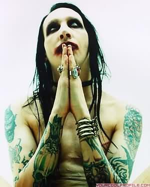 Marilyn Manson  Gaisa... Autors: Naomi Slavenību prasības.
