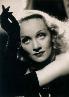  Autors: Honeybear Marlene Dietrich.