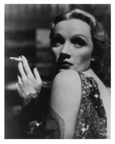  Autors: Honeybear Marlene Dietrich.