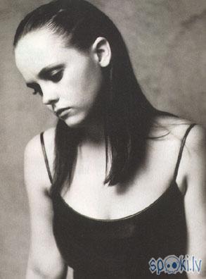  Autors: Cute Christina Ricci