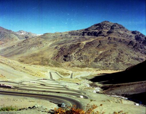 Los Caracoles Pass in Andes Autors: eshan Pasaules sarežģītākie un bīstamākie ceļi