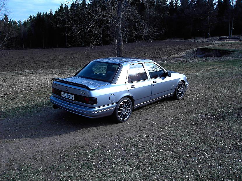  Autors: Spermotozaurs Ford Sierra