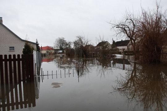  Autors: Tomatiish Un mēs vēl sūdzamies apskatamies uz kaimiņiem Leišiem!