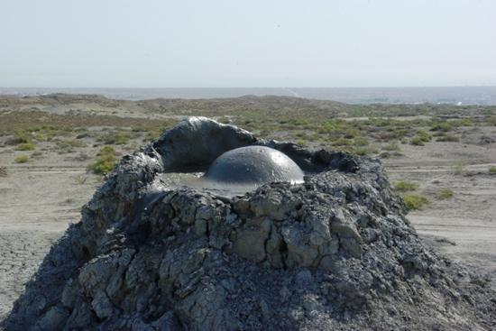 Mud Volcanoes of Azerbaijan... Autors: augsina Turp? Labāk nē!!!