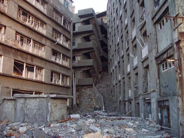  Autors: Shimmy Hashima island jeb sapnis rūdītiem vientuļniekiem.