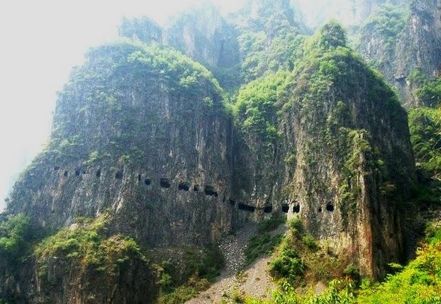 Guoliang tuneļu ceļš Ķīnā Šo... Autors: jippo Pasaules interesantākie autoceļi.