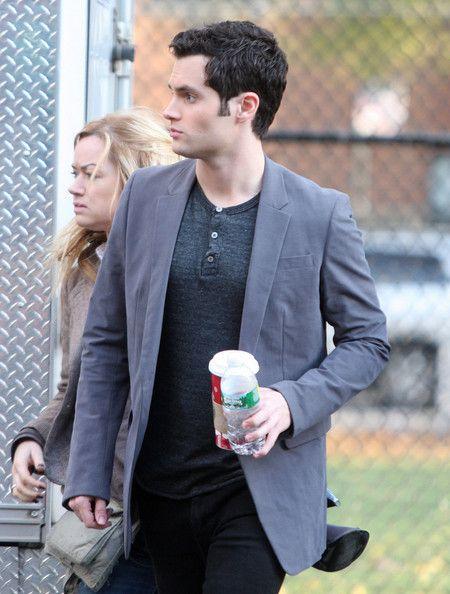  Autors: DarkParadise Penn Badgley