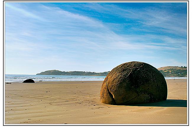 MOERAKI  Jaunzēlande   Šie... Autors: corvine 5 savādas vietas pasaulē