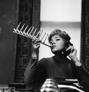 Nepietiek ar vienu cigareti un... Autors: pedogailis 20. gs. muļķīgie izgudrojumi