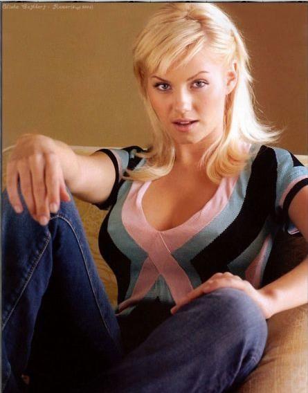  Autors: Princesse Elisha Cuthbert