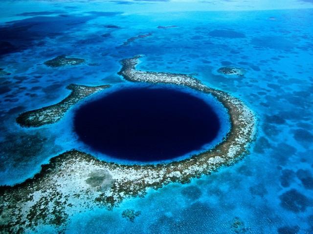 Blue Hole Lighthouse Reef... Autors: atili nirstam ūdeņos