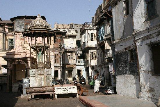 Varanasi zināma arī kā Benares... Autors: Izraidītais Pārsteidzoši fakti par Indiju.