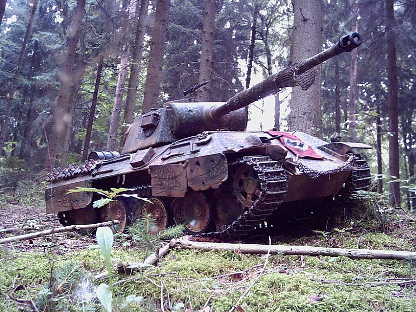 1942 gadā Hitleram vajadzēja... Autors: Cuukis Tiger un Panther: Kaujas lauku karaļi