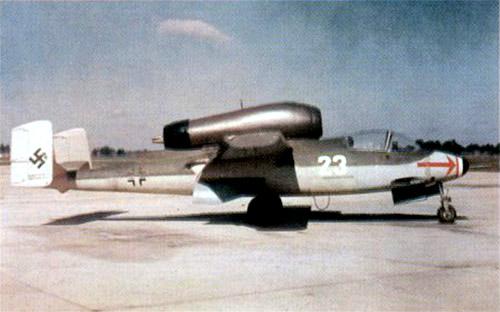 He 162 bija iznīcinātājs ... Autors: Cuukis Vētrasputns-pirmais reaktīvai iznīcinātājs