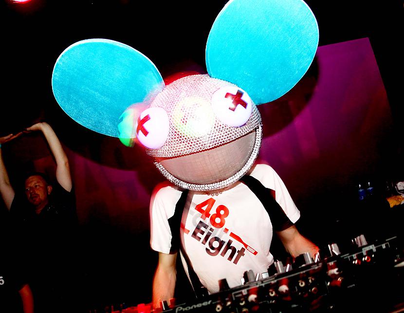  Autors: kikijaaa2 Deadmau5