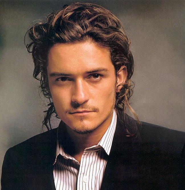  Autors: kenny Orlando Bloom