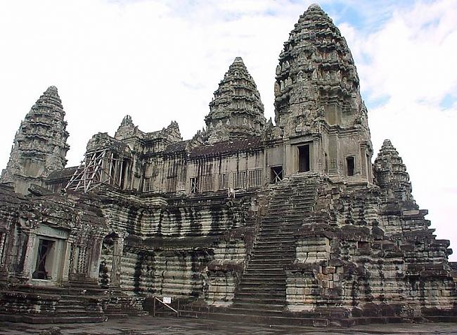 Angkor Wat  Kambodža Angora Šī... Autors: Naglene Pasaulē apbrīnojamākās celtnes 2