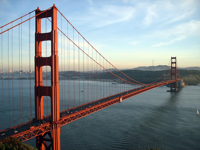  Zelta vārtu tilts  ASV... Autors: Naglene Pasaulē apbrīnojamākās celtnes 3