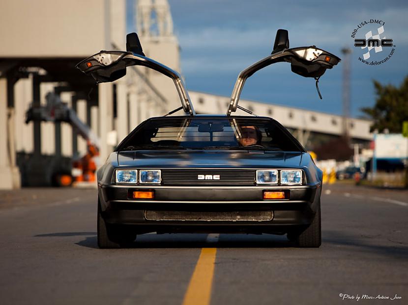  Autors: Fancy Delorean DMC-12