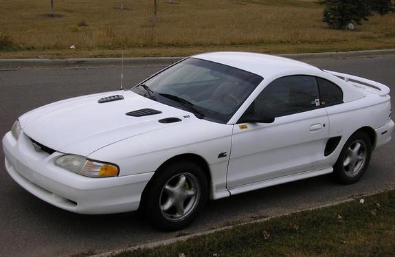 1995 Autors: Mo42 Ford Mustang evolucija bildes