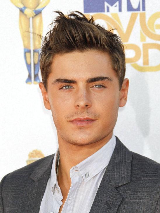 Zac Efron pēc operācijas Autors: Inetux Celebrity nose jobs!