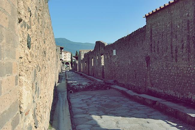 Senā akmens pilsēta Autors: newborn Apskats ceļojumam uz Itāliju