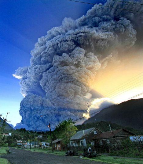 Milzu vulkāna izvirdums Vēl... Autors: Moonwalker Pasaules gala scenāriji