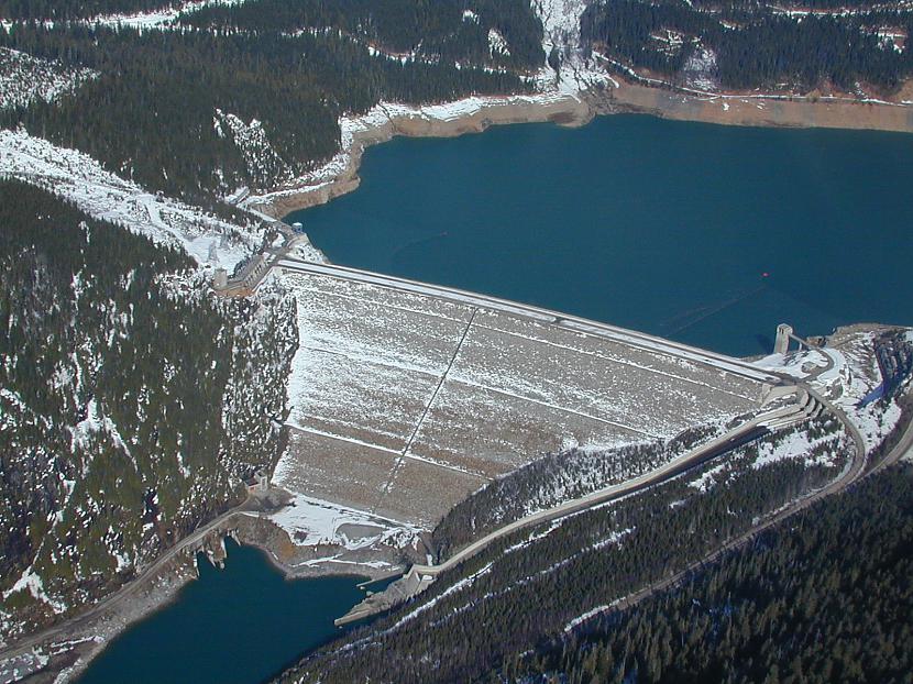 Mica dam 243 m atrodas Kanādā... Autors: west coast 10 augstākie dambji pasaulē