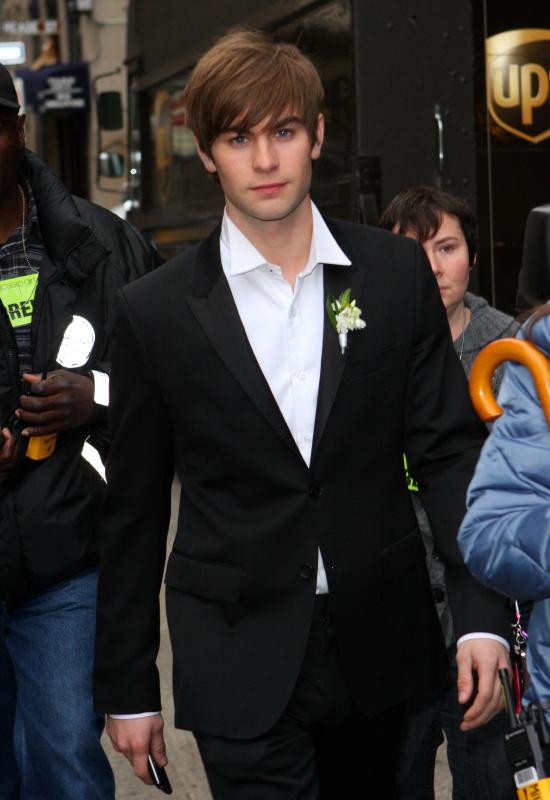 Chace Crawford Autors: Horneta Real man wear suits
