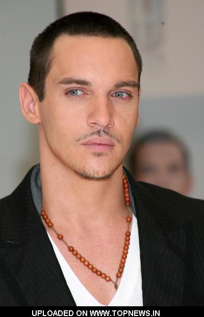   Autors: linda777 Jonathan Rhys Meyers