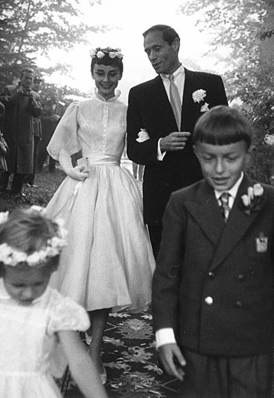 Audrey Hepburn precējās 1954... Autors: Horneta Visu laiku vislabāk ģērbtās līgavas