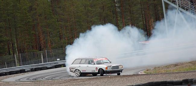  Autors: awoken Black smoke racing Mercedes