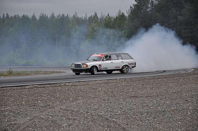  Autors: awoken Black smoke racing Mercedes