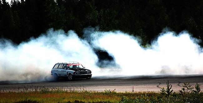  Autors: awoken Black smoke racing Mercedes