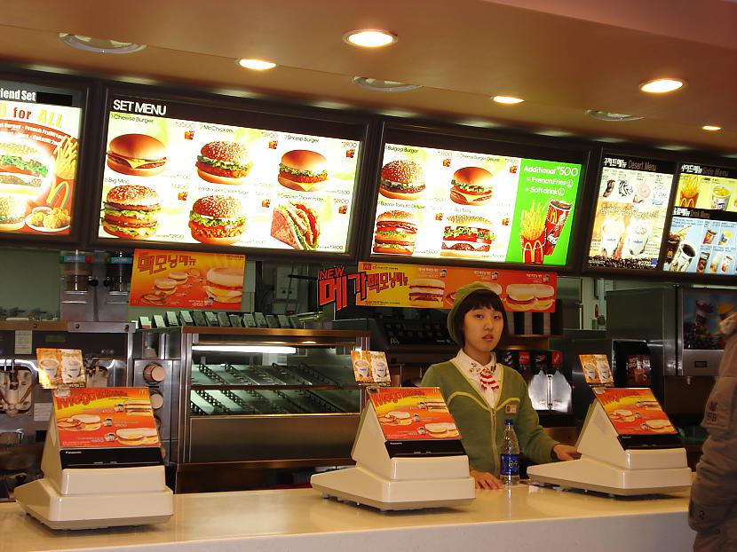 McDonalds ieņēmumi ir aptuveni... Autors: baigaakazene Fast food