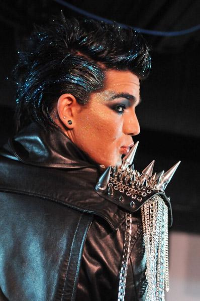  Autors: beciitis Adam Lambert. The best... :)