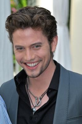  Autors: heysunshine Jackson Rathbone