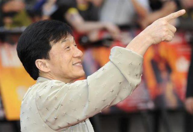 Jackie Chan 4815299 fans Autors: Nickey Salvenību Facebook fani.