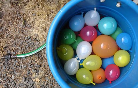 Ūdens baloni ražoti no... Autors: una puna dekoratīvais balons. kad un kāpēc?