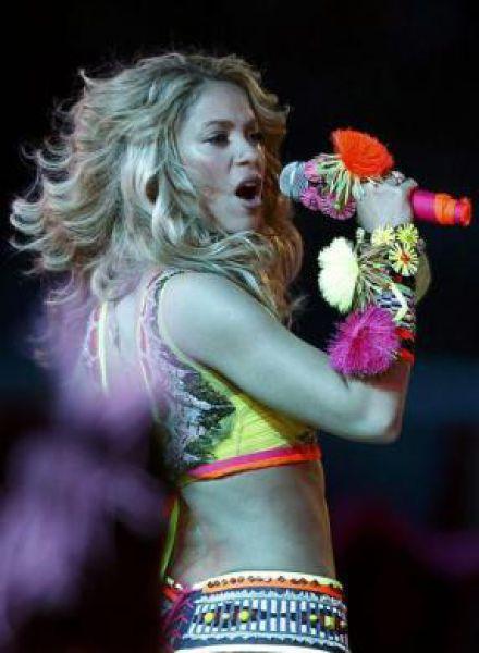 18 Shakira 7411376 fans Autors: BLACK HEART slavenību facebook fani! :)