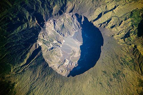 Tambors Indonēzijā Nonāvē... Autors: Cuukis Nāvējošie vulkāni