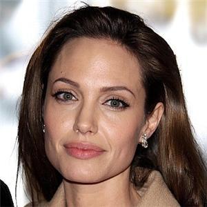  Autors: Fosilija Angelina Jolie Voight